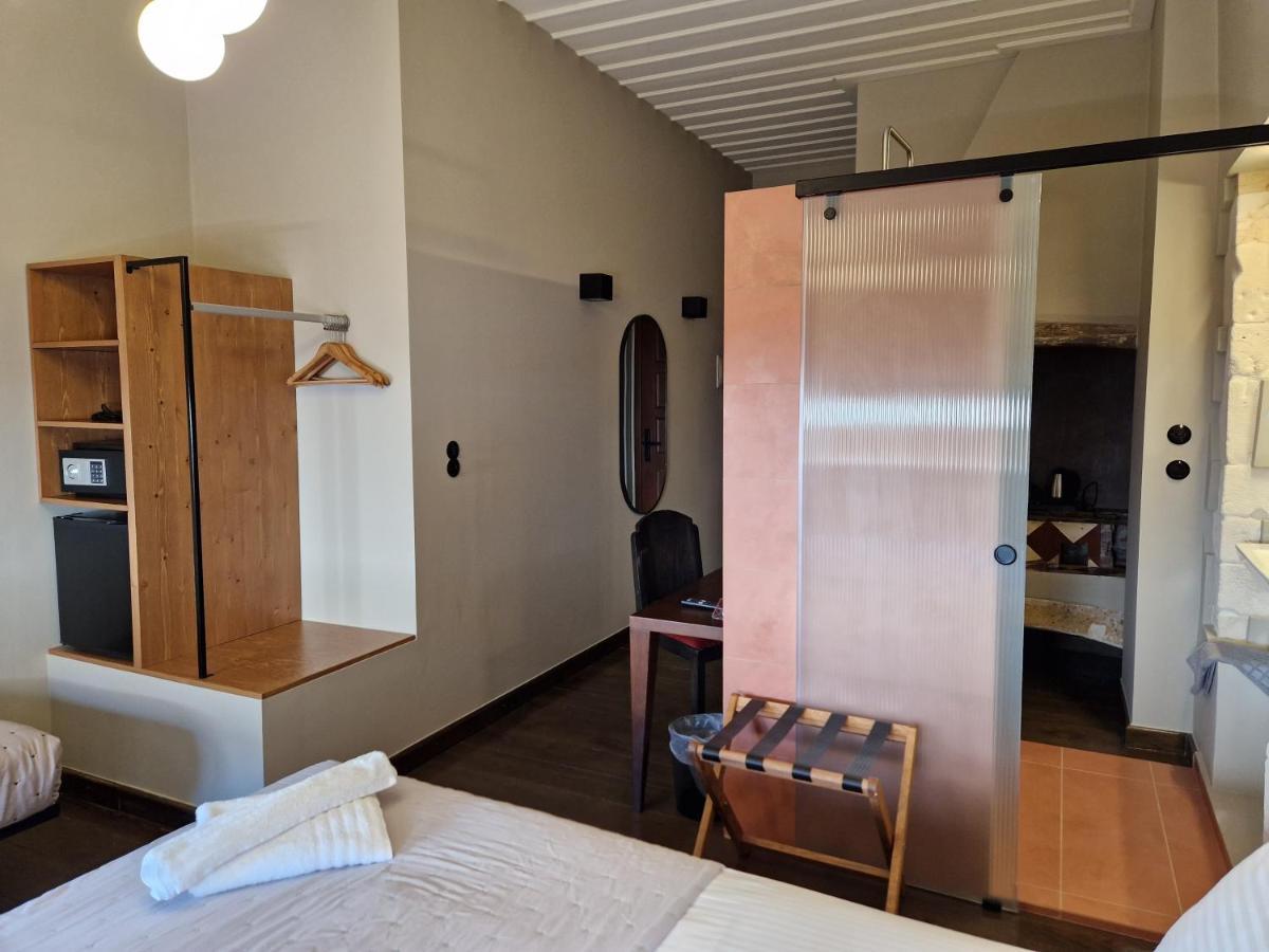 Mosaic Venetian Harbour Suites Chania  Exterior photo