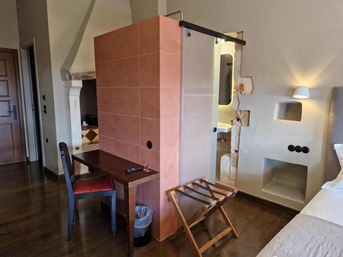 Mosaic Venetian Harbour Suites Chania  Exterior photo