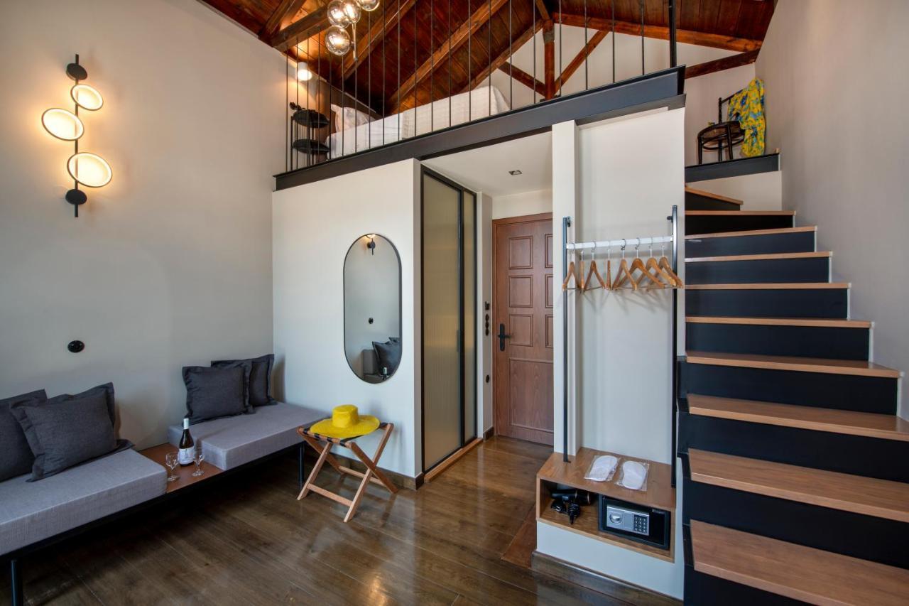 Mosaic Venetian Harbour Suites Chania  Exterior photo