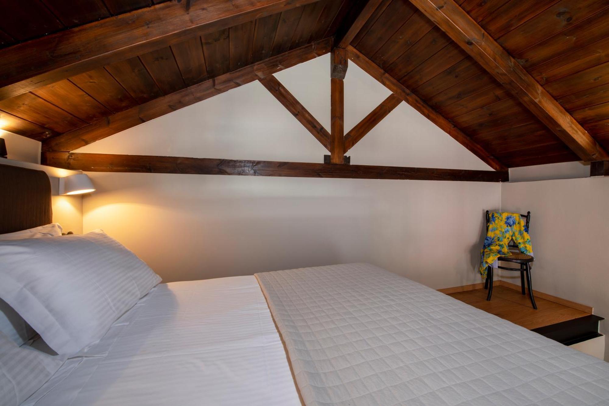 Mosaic Venetian Harbour Suites Chania  Exterior photo