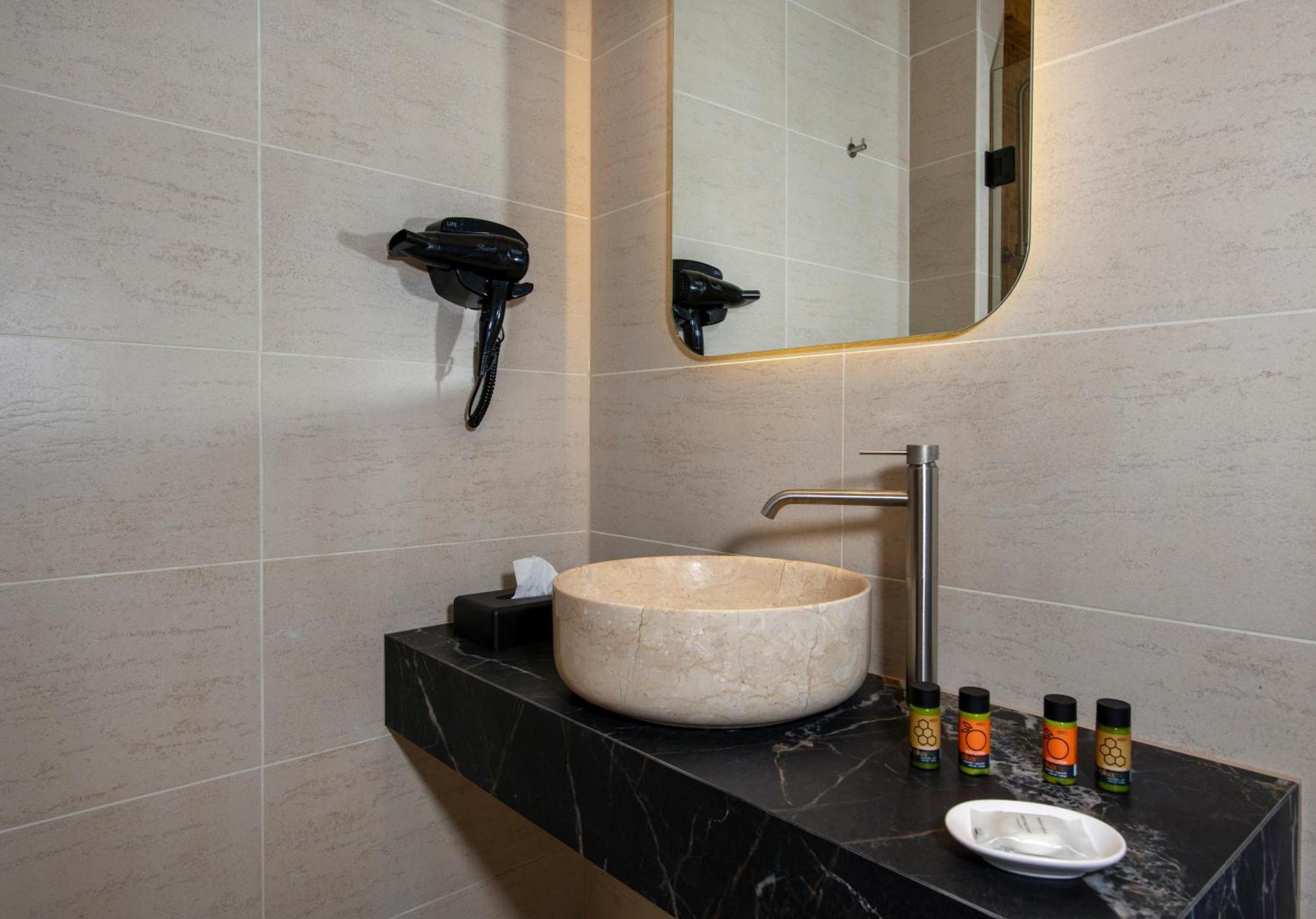 Mosaic Venetian Harbour Suites Chania  Exterior photo