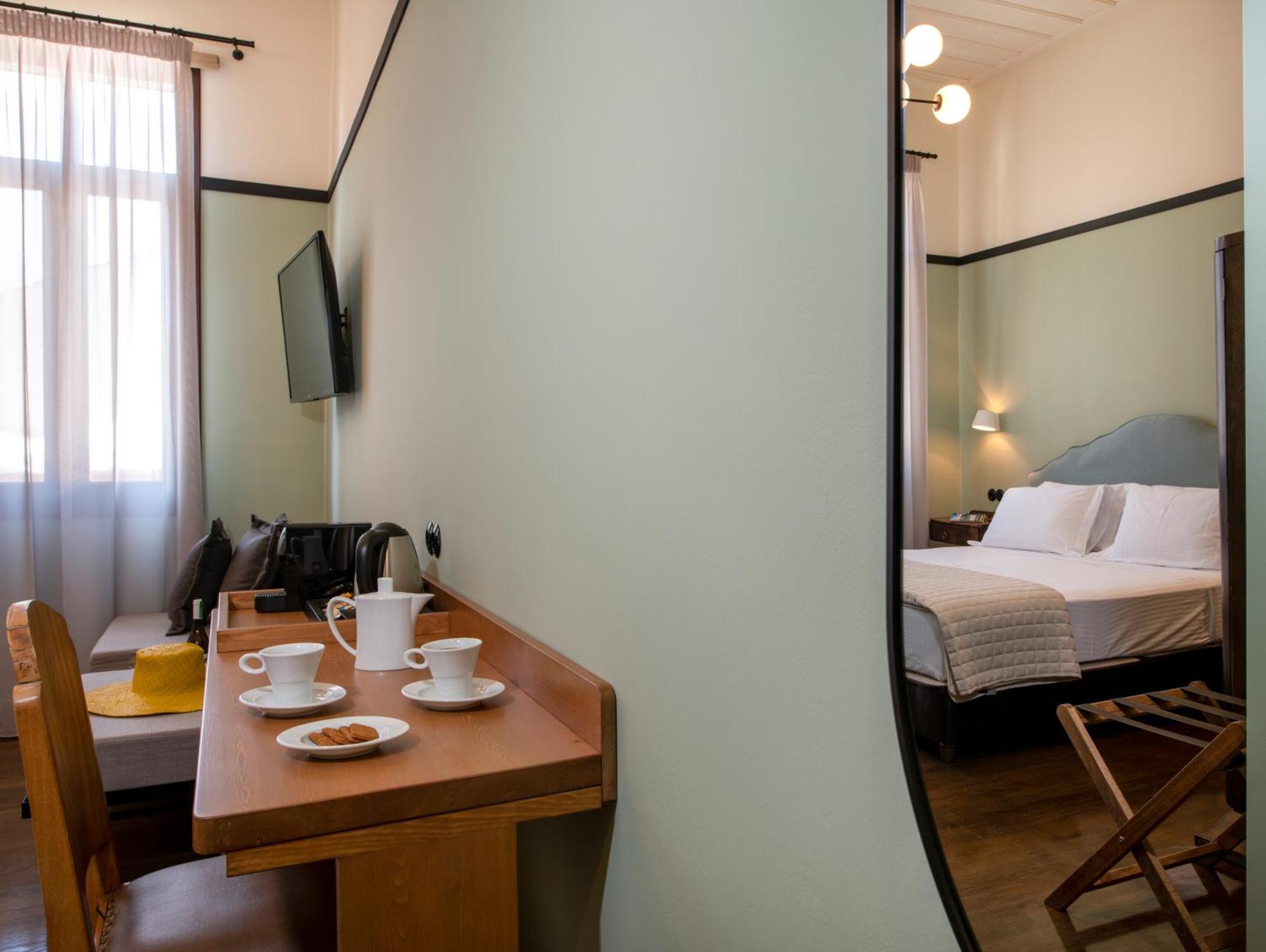 Mosaic Venetian Harbour Suites Chania  Exterior photo